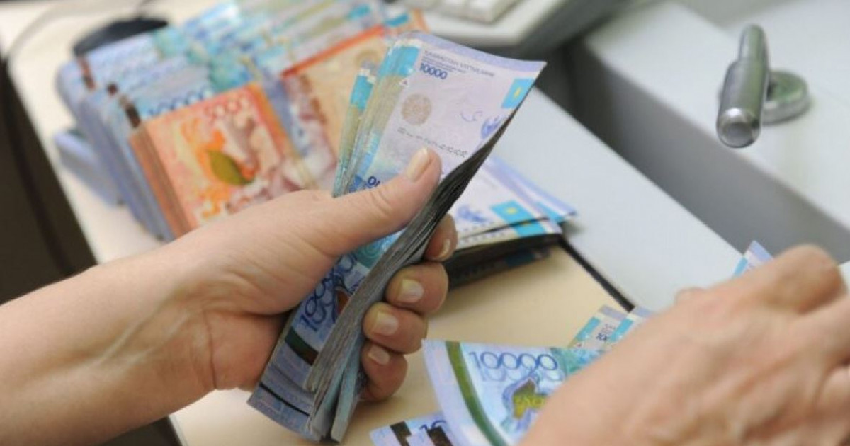 Неге төмен теңгенің тегеуріні?