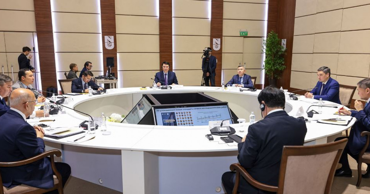 Озық ғылыми жобалармен танысты