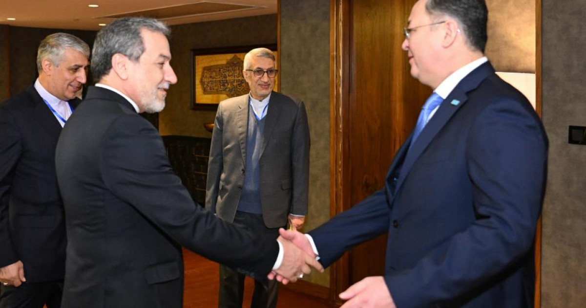 Мұрат Нұртілеу Иран және Пәкістан сыртқы істер министрімен кездесті