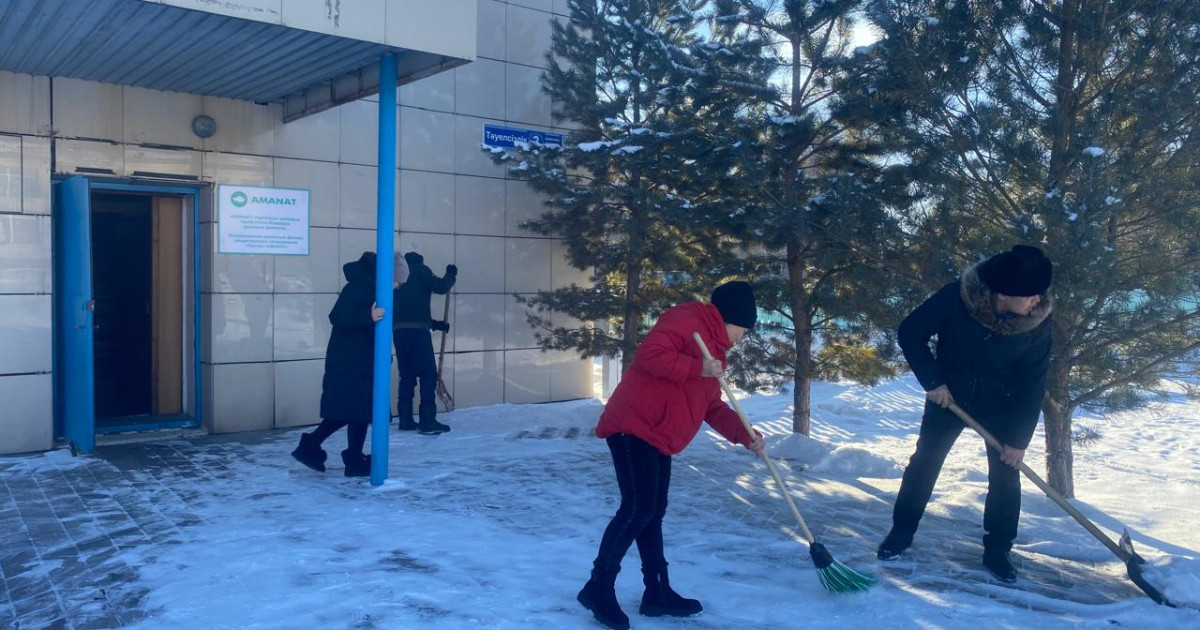 «Таза бейсенбі»: «AMANAT» партиясының акциясы қыс мезгілінде де жалғасын табуда