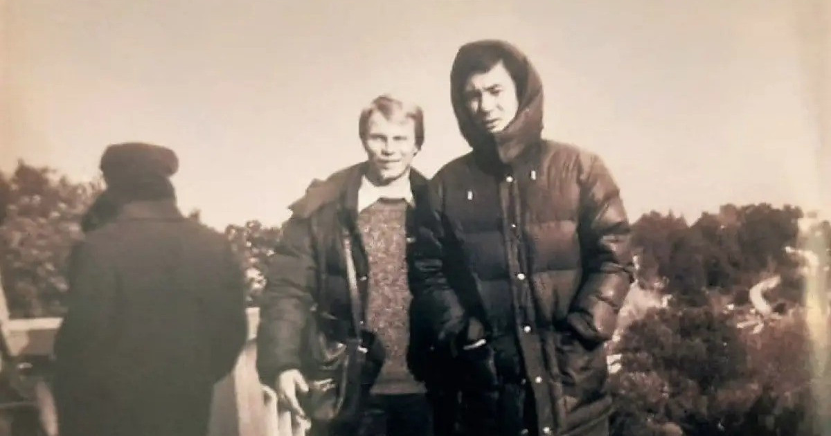 Белгілі қытайтанушы Зуенко Қазақстан Президентінің жас кезіндегі фотосын жариялады