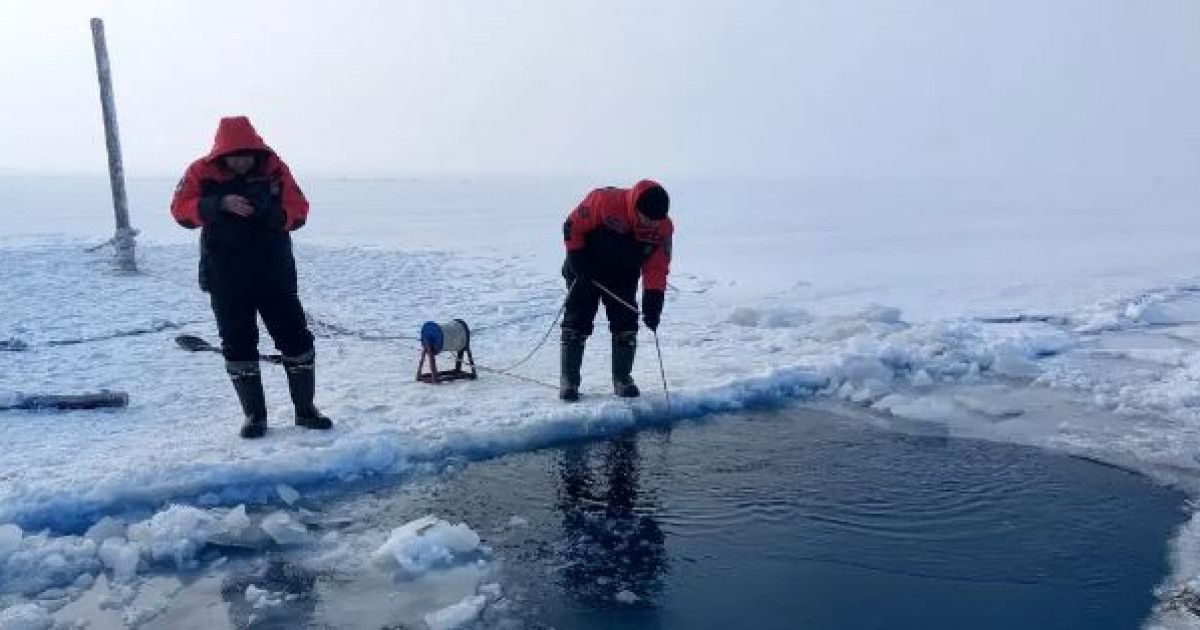 Қарағанды облысында үш адам мұз астына түсіп кетті