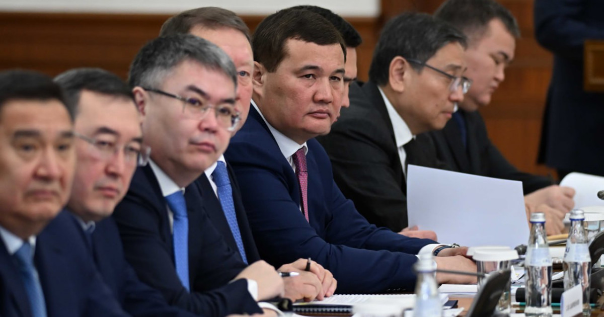 Мемлекет басшысы: «Ірі өнеркәсіп жобаларын іске қосу баяу жүріп жатыр»