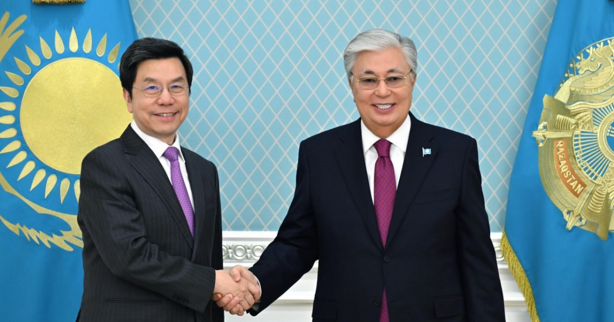 Президент жасанды интеллект саласындағы сарапшы Ли Кай-Фуды қабылдады