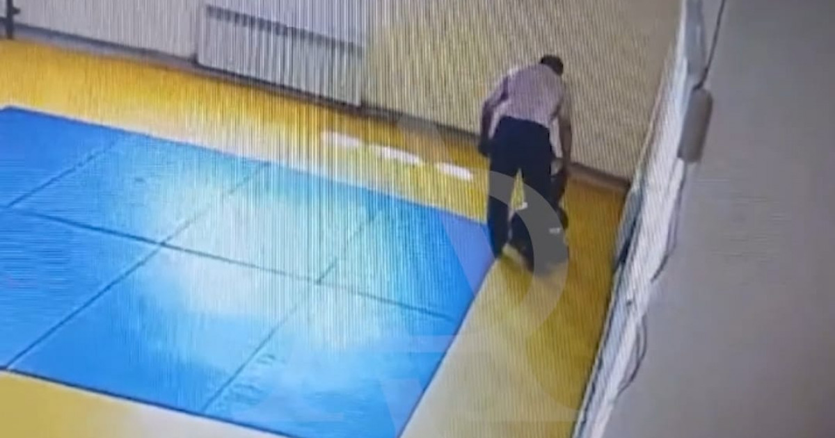 Жетім баланы соққыға жыққан