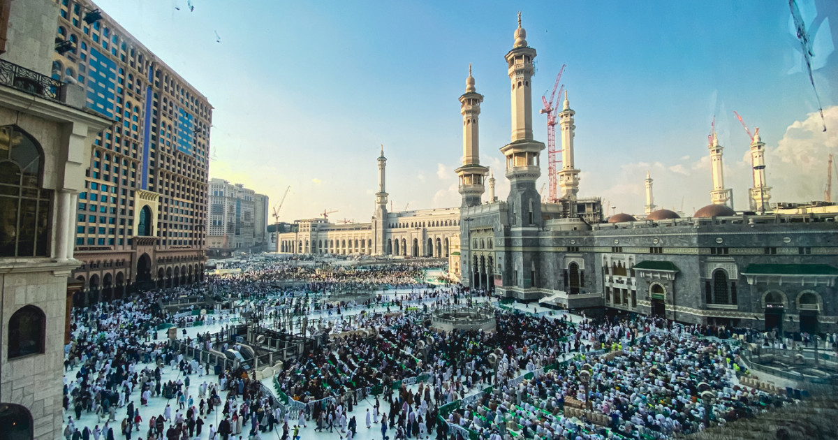 «Алданып қалмаңыз»: Ішкі істер министрлігі қазақстандықтарға Меккеге сапарды ұйымдастыру кезінде сақ болуға кеңес берді