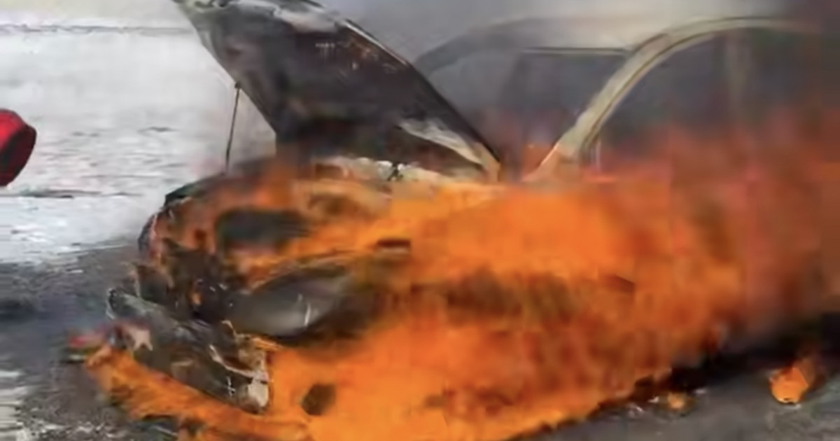 «Атырау-Астрахан» тасжолында көлік өртенді