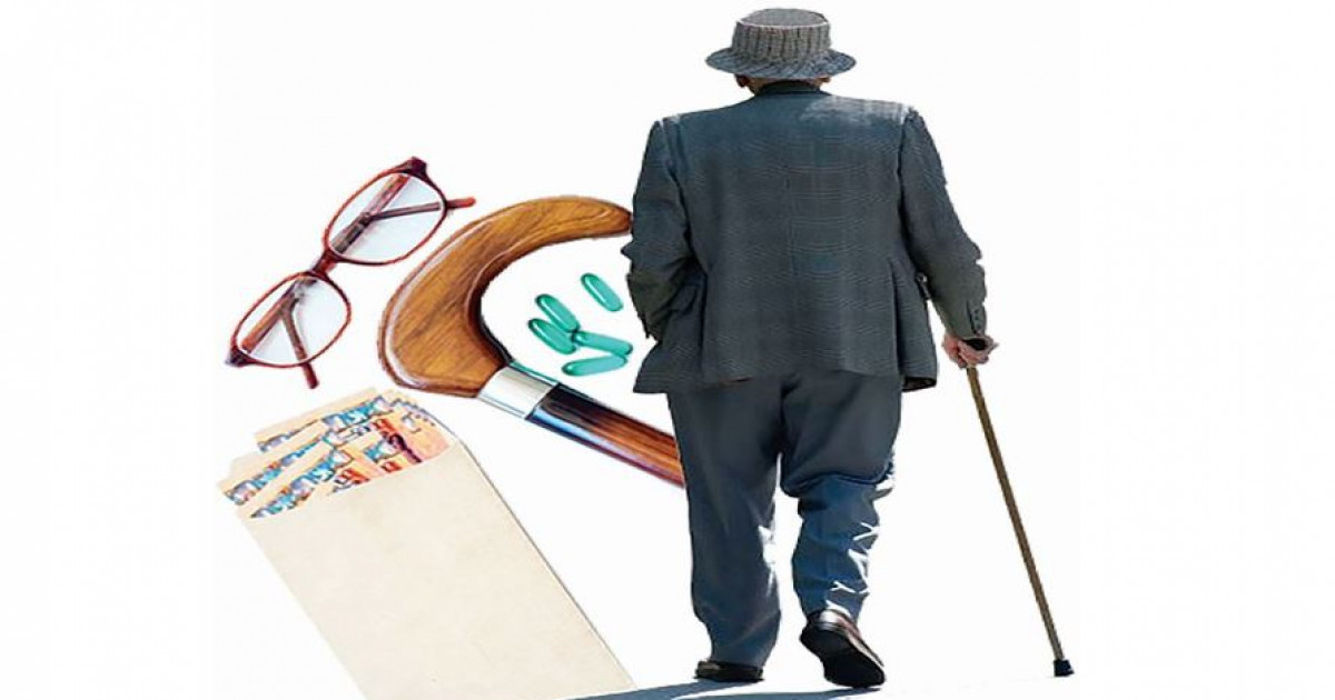 Бірі мініп «еңбектің» кемесіне, бірі күтіп, әнеки жағада тұр...