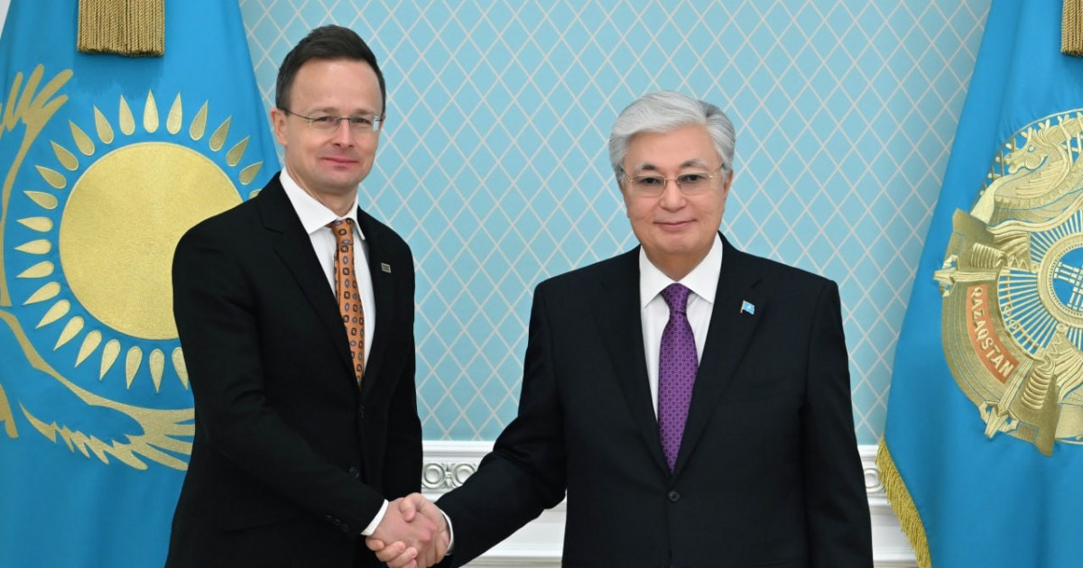 Қасым-Жомарт Тоқаев пен Петер Сийярто халықаралық маңызды мәселелер бойынша пікір алмасты