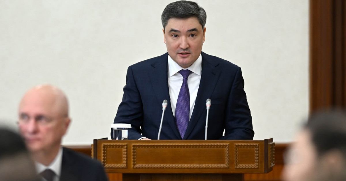 «Құрылысты бітермесеңдер, әңгіме басқаша болады»: Бектенов Қосшыда төрт жылда салынып бітпеген өрт сөндіру бекеті мердігерлеріне ескерту жасады