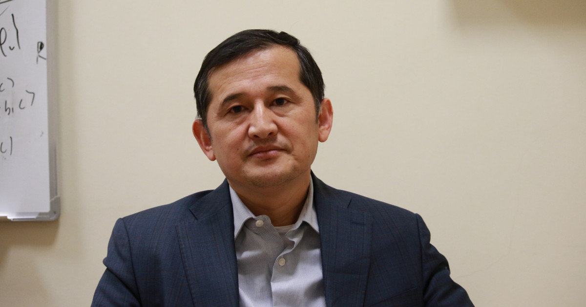 Манат Мұстафа: «Жастардың шетелге кетуінен трагедия жасаудың қажеті жоқ»