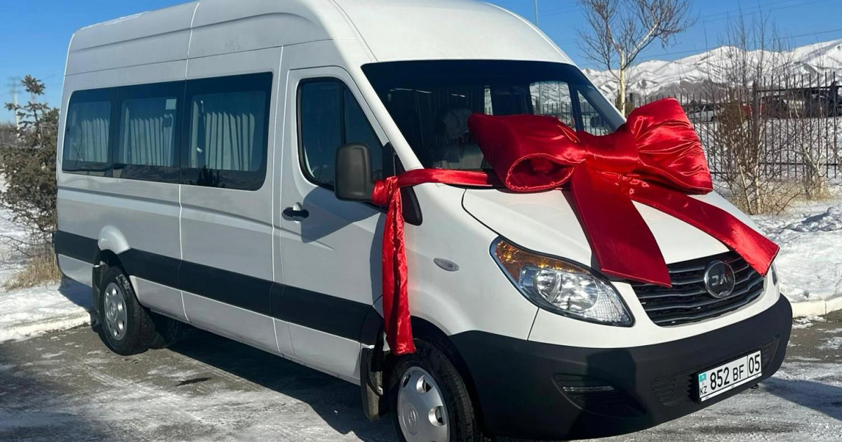 Мүмкіндігі шектеулі балаларға арнайы көлік берілді