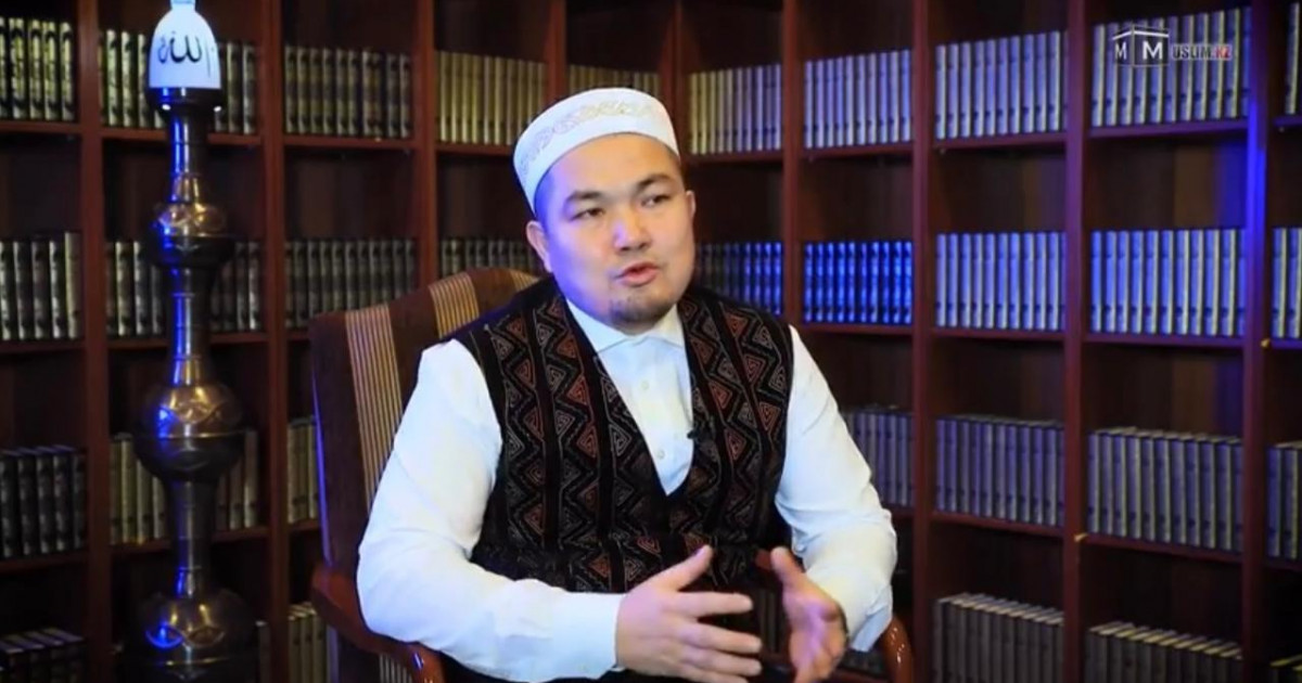 «Садақаларың, міне, қайда кетіп жатыр»: Астана бас имамы зәулім үйге қатысты мәлімдеме жасады