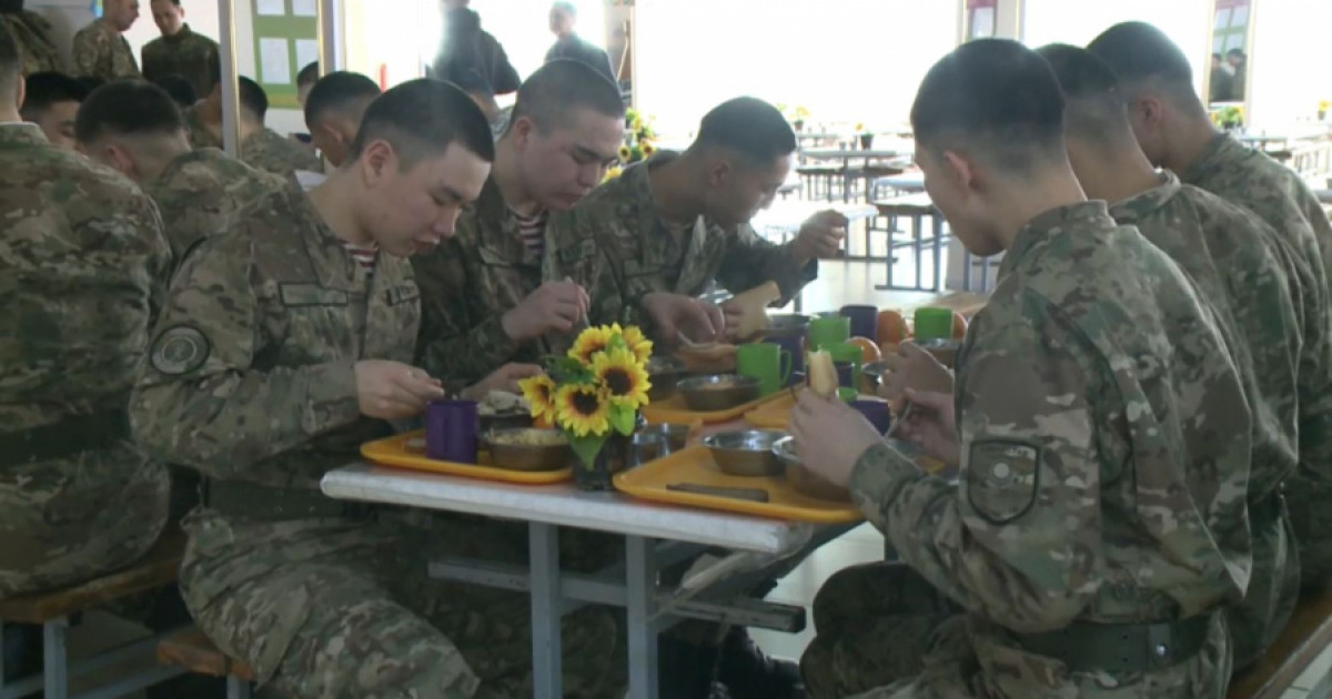 Ұлттық ұлан әскерилерінің ас мәзіріне ұлттық тағамдар қосылды