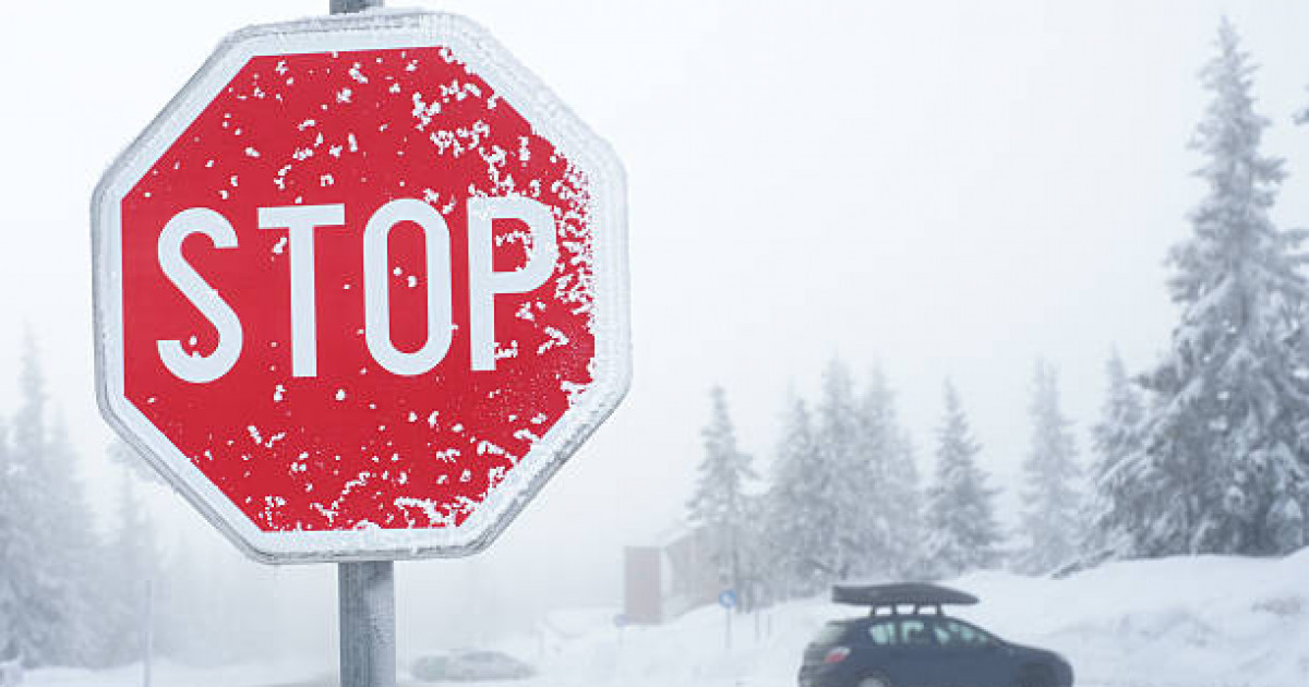 Үш облыста республикалық маңызы бар жолдар жабық тұр