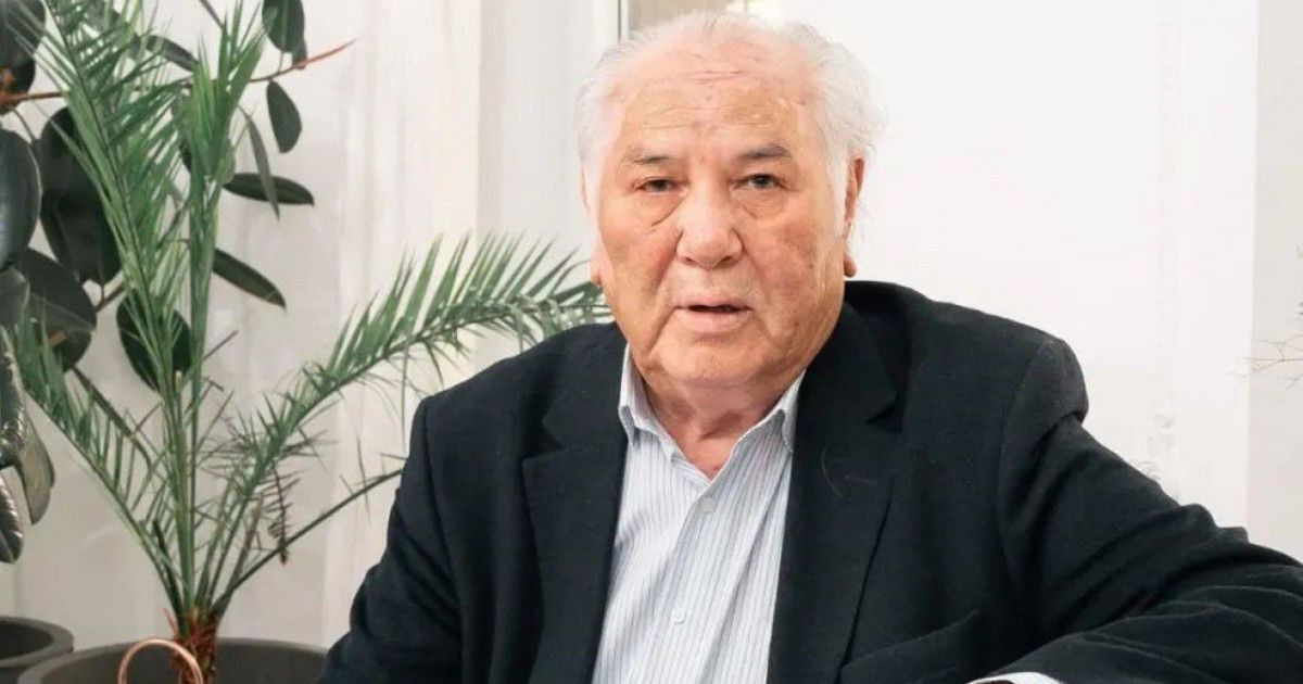 «Үйінің алдында екі жедел жәрдем көлігі тұр»: Дулат Исабеков хал үстінде жатыр