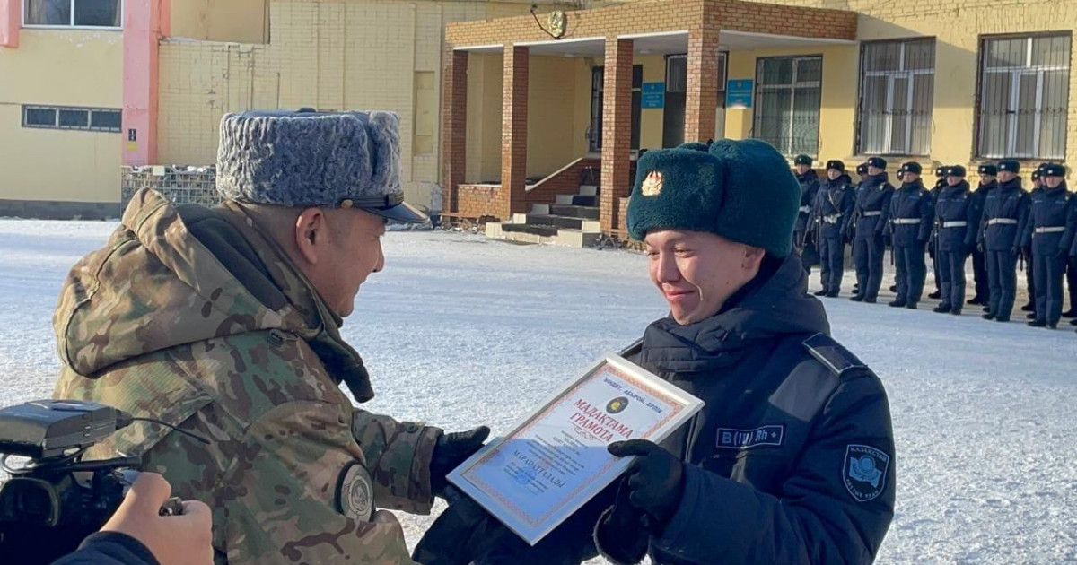 Жамбас пен иық сүйектері сынып бір тәулік қараусыз жатқан қарияны құтқарды