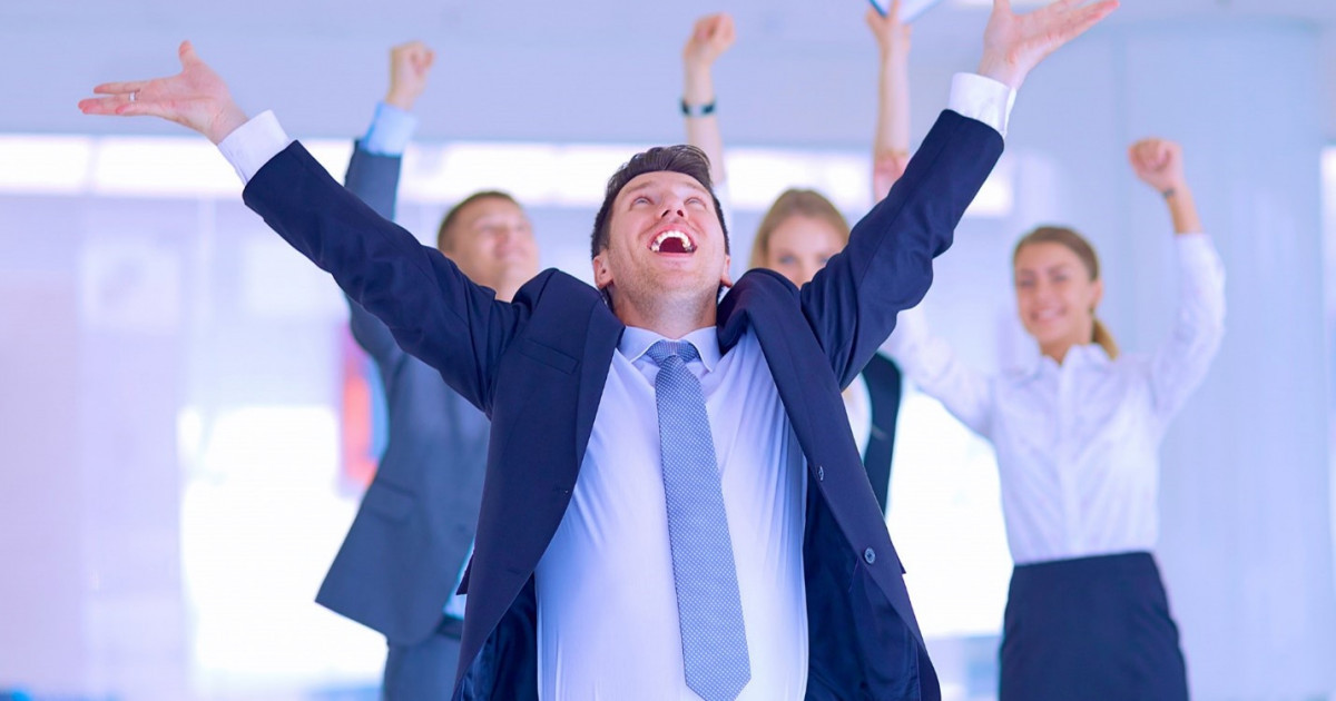 Басқа елдер аптасына 2 күн жұмыс істегенде қазақтар 3 күн жұмыс істесе, бай бола ма?