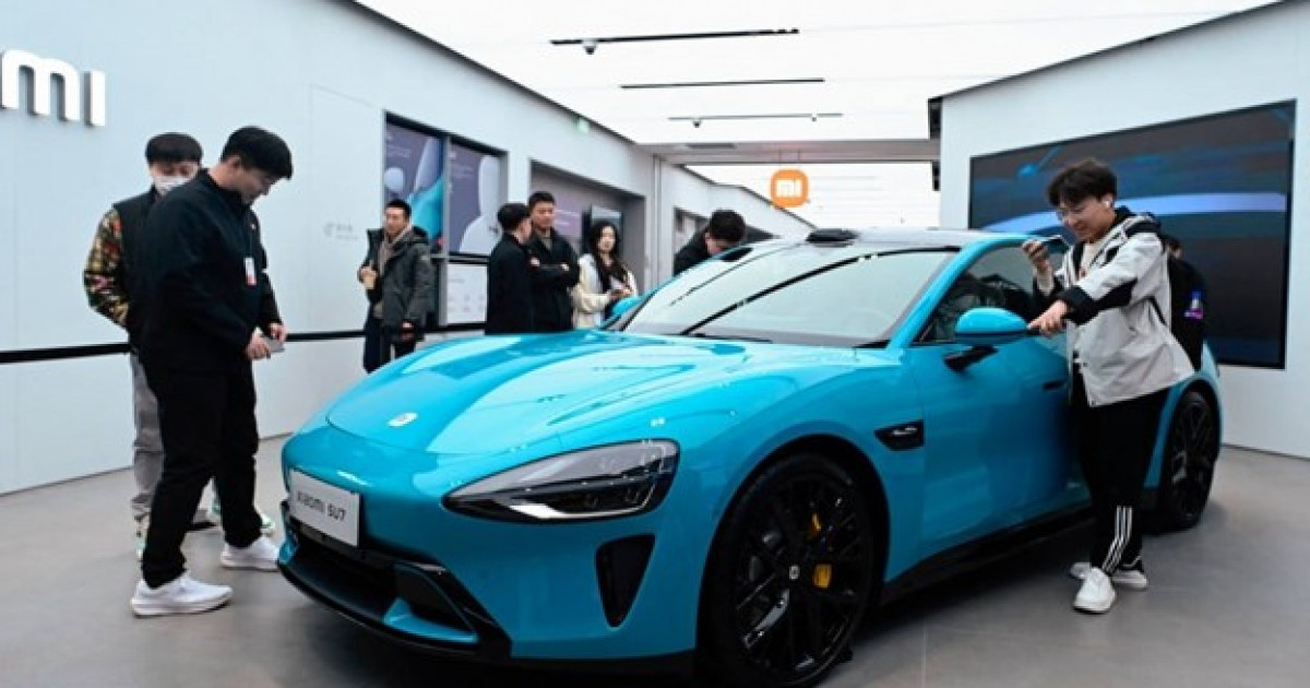 Электромобиль жасайтын компания үздік смартфон шығара ала ма?