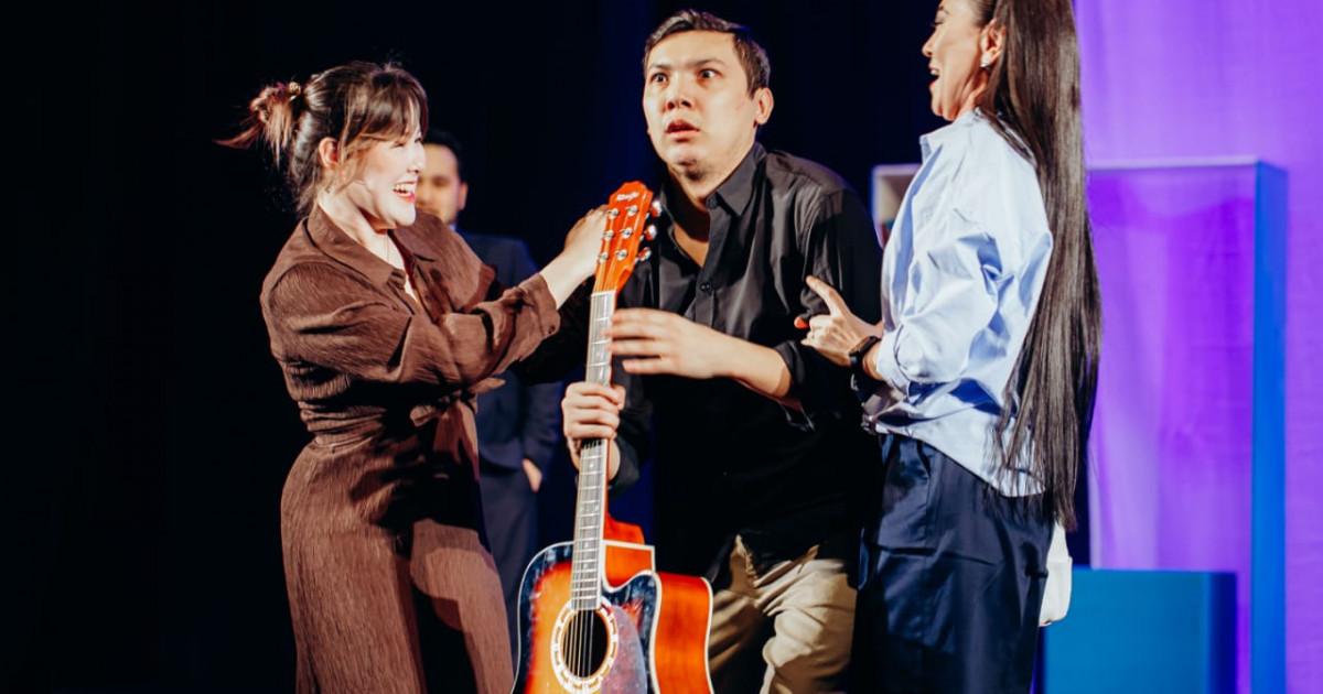 «Ең әдемі келіншек» сахнада