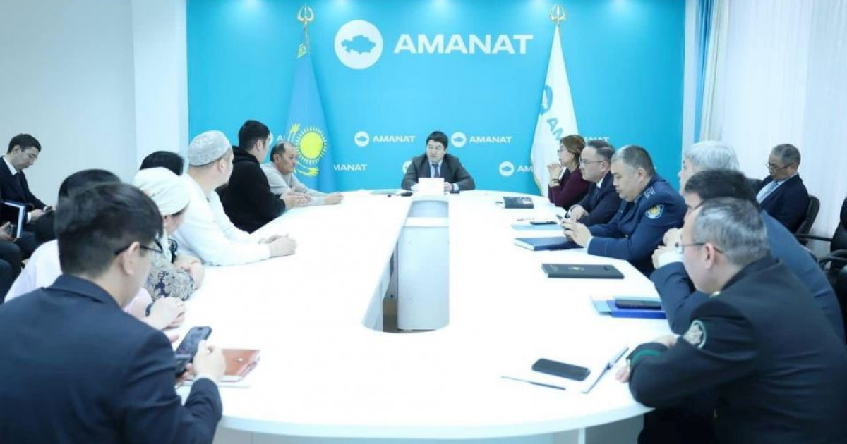 Қоғамдық қабылдау ба­ры­сында тұрмыстық жағдайы төмен азаматтардың да өті­ніші тыңдалды