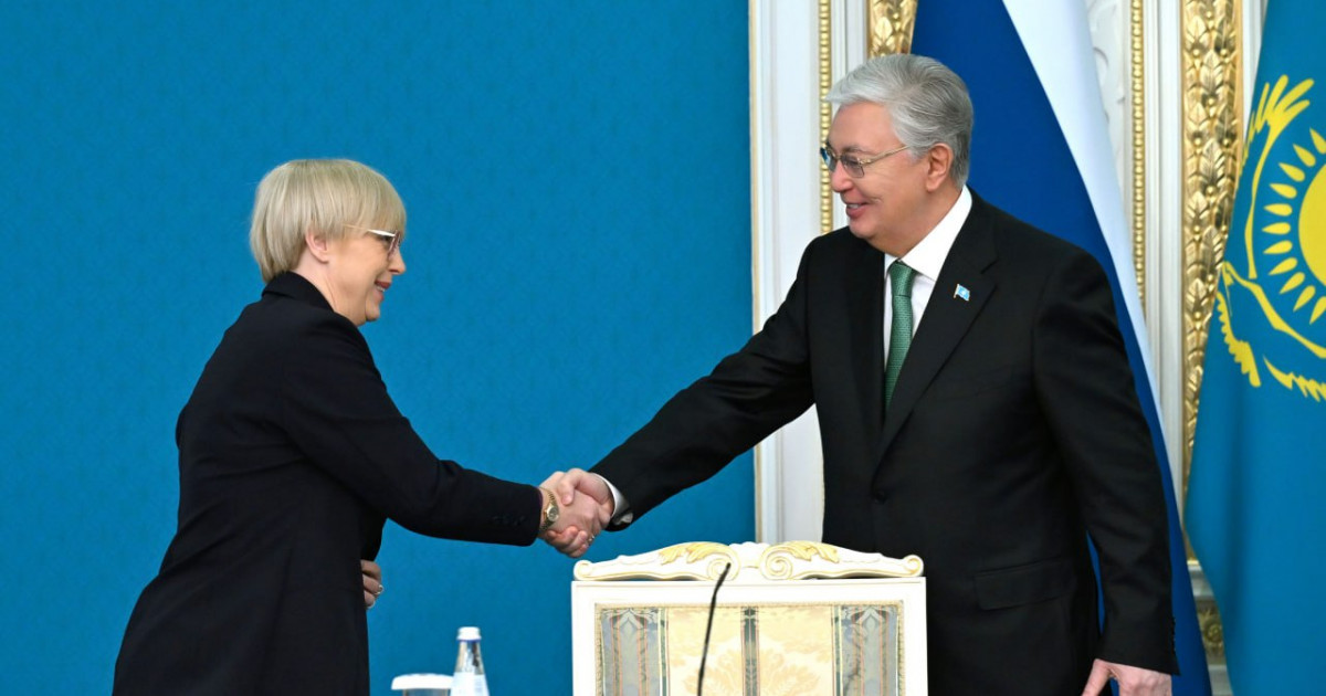 Мемлекет басшысы Наташа Пирц-Мусармен көлік-логистика саласындағы байланысты дамыту мәселесін талқылады