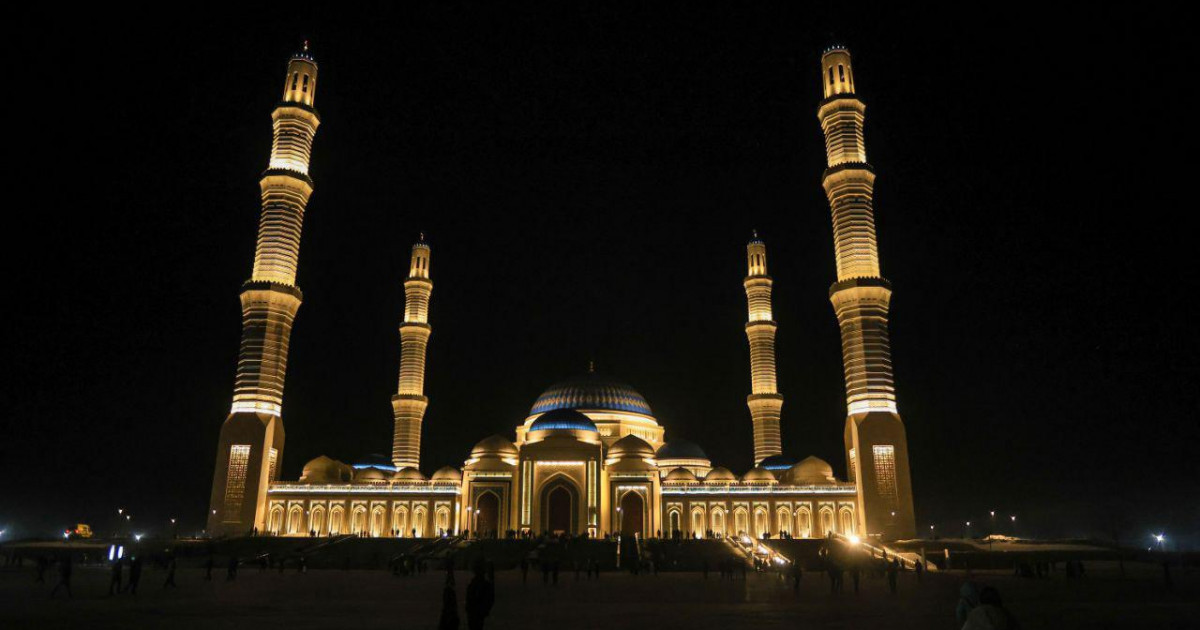 Пітір садақаны қай кезде беру керек?