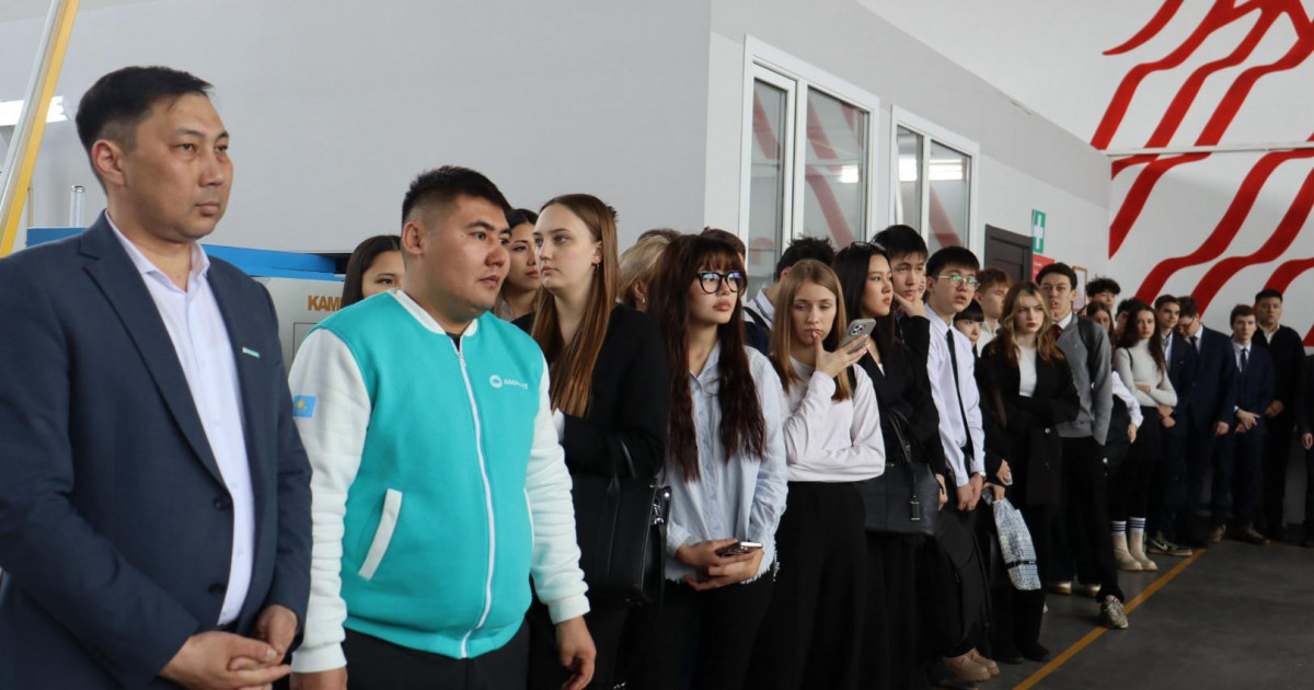 Жұмысшы мамандықтар жылы: қостанайлық оқушылар автомобиль құрастырудың қыр-сырын меңгерді