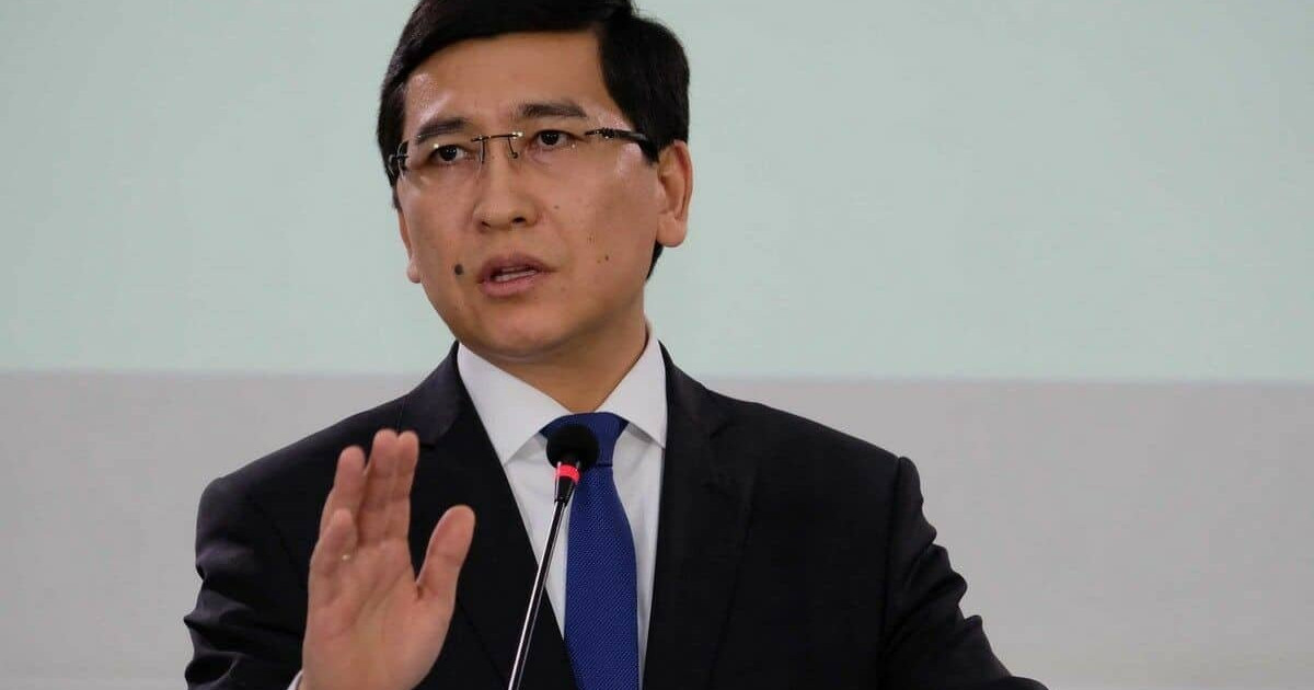 Ағылшын тілі магистратураға түсуге кедергі болмауы керек – Асхат Аймағамбетов