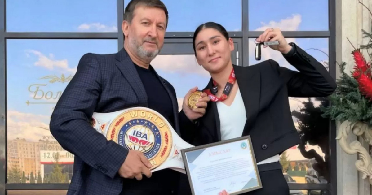 Бокстан әлем чемпионы Аида Әбікееваға жерлестері автокөлік сыйлады