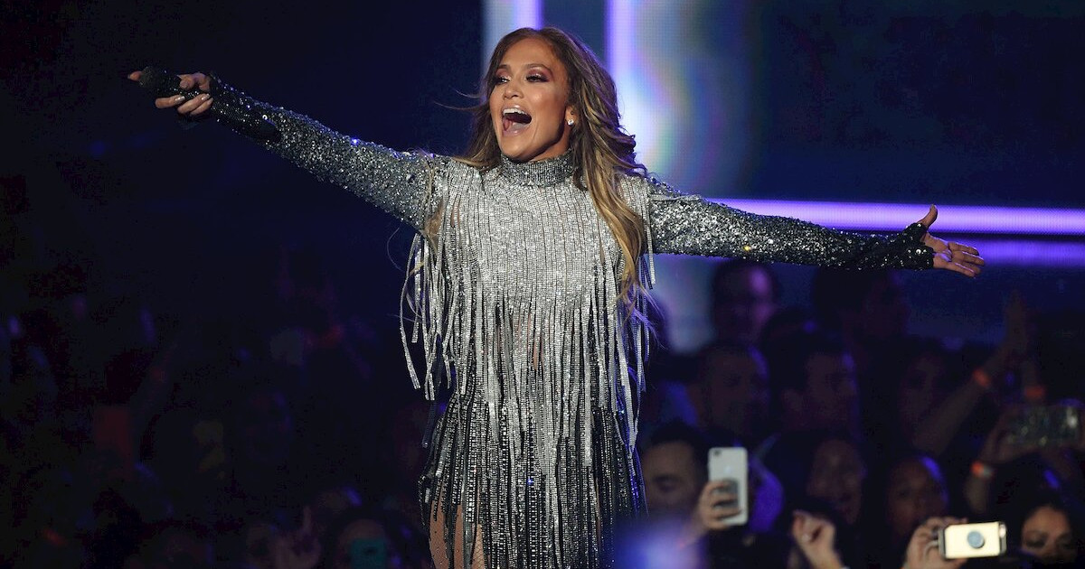 Дженнифер Лопестің Астанадағы концертіне билет қанша тұрады?