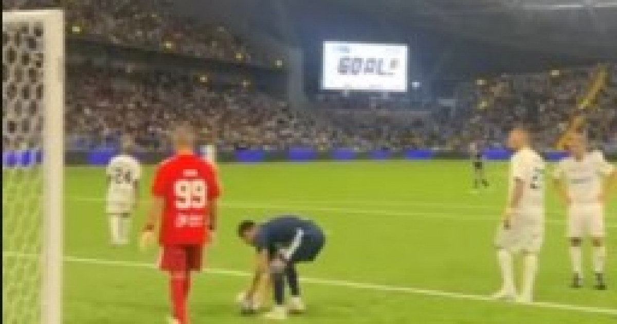 Футбол: «Аңыздар ойынында» Қазақстан мен әлем құрамасы тең түсті