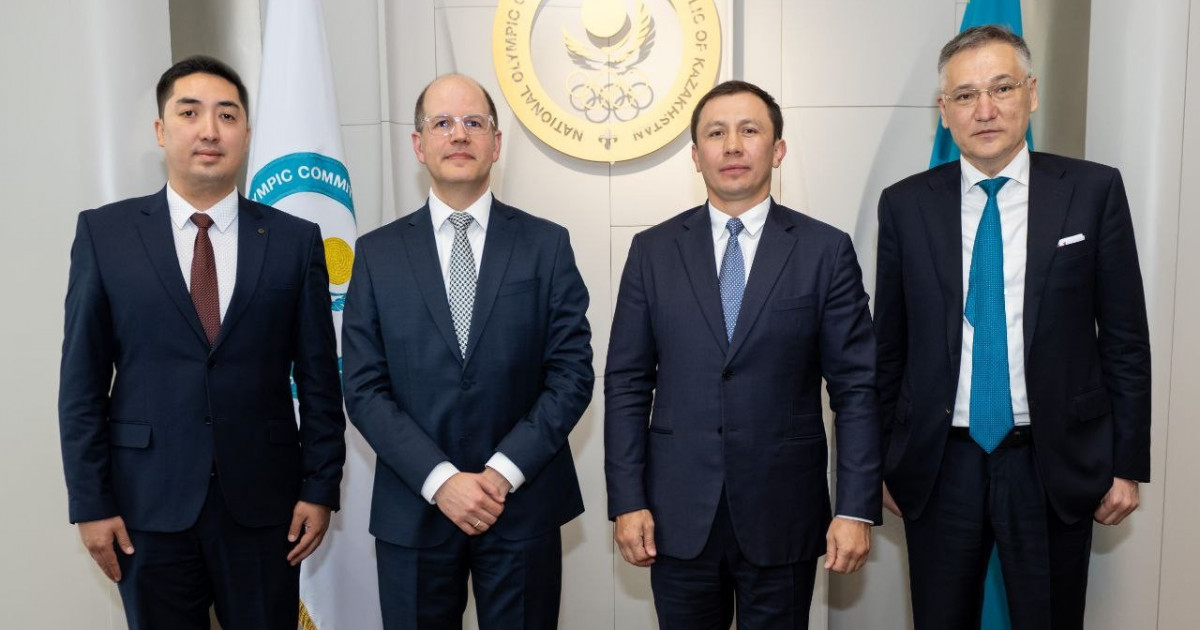 Геннадий Головкин FIBA-ның Бас хатшысымен кездесті