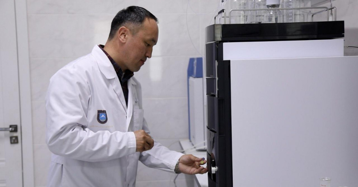 ҚазҰУ ғалымы өсімдіктің түрлі ауруға қарсы белсенділігін тапты