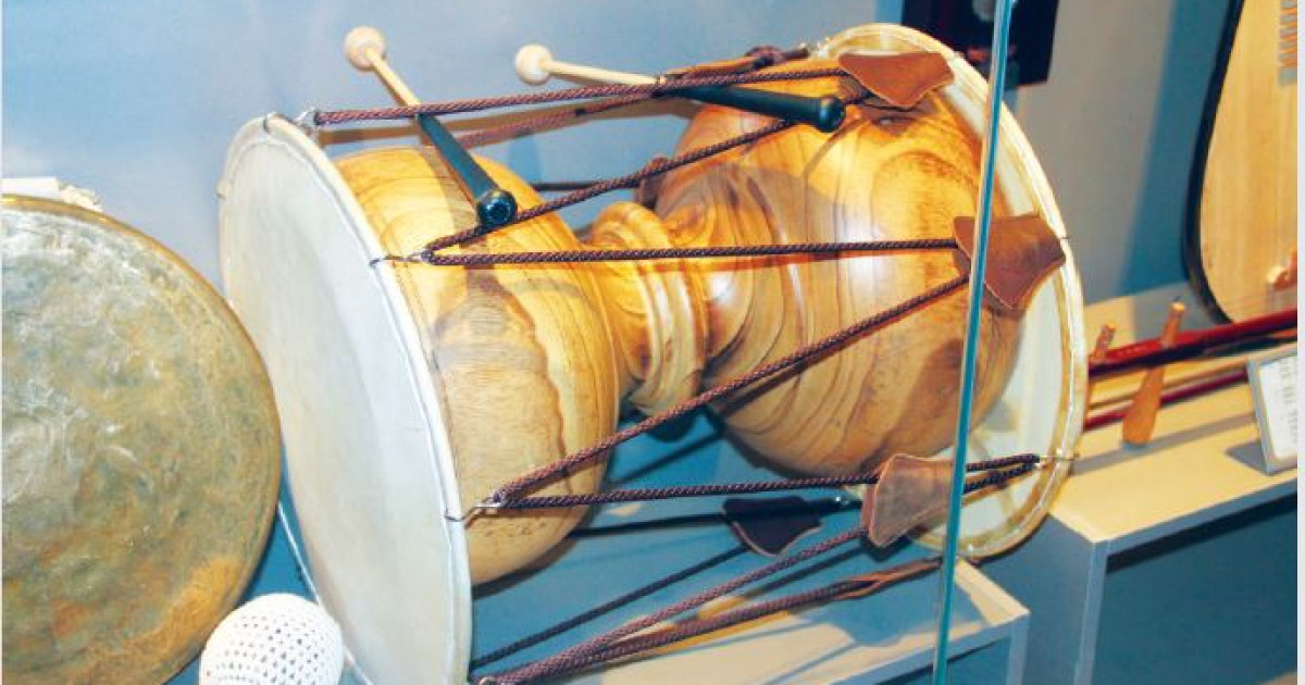 Көне аспаптар шеруі