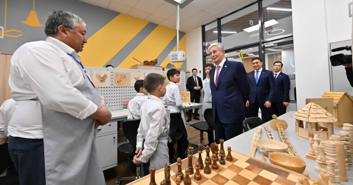 Мемлекет басшысы Шымкенттегі Оқушылар сарайына барды