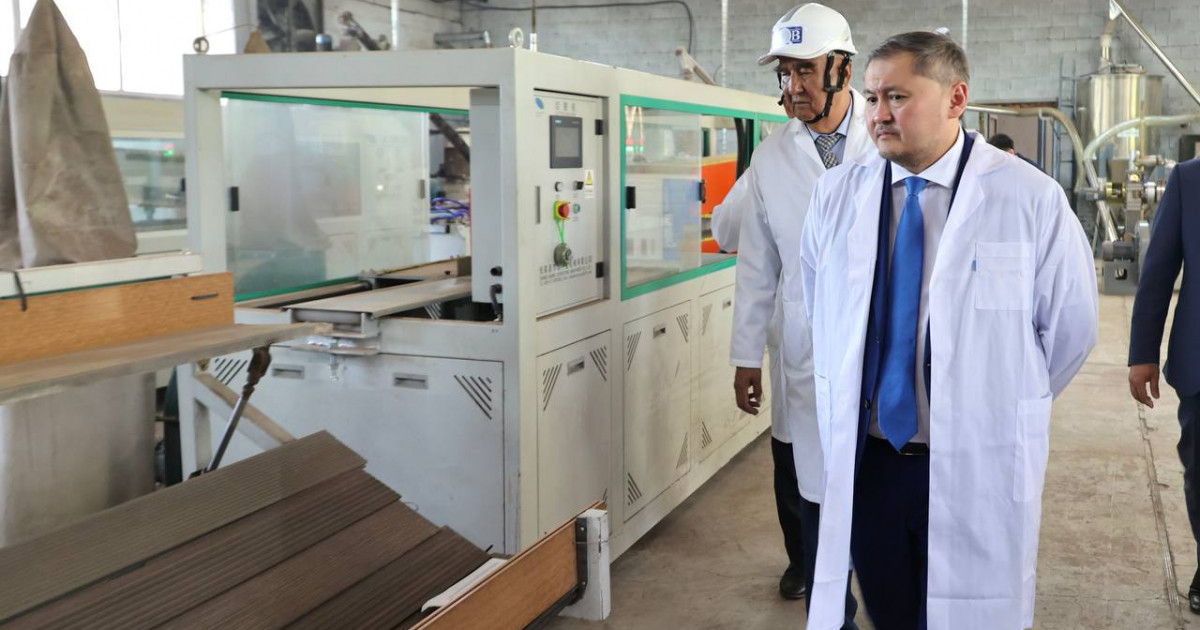 Министр құрғақ құрылыс қоспаларын өндіретін зауыттың жұмысымен танысты