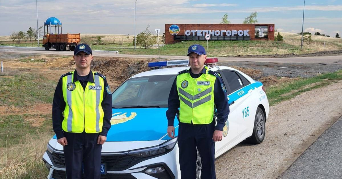 Полицейлер жүрек талмасына ұшыраған адамды құтқарып қалды