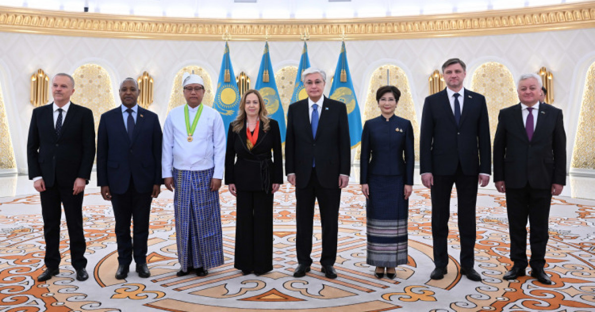 Президент жеті елдің елшісінен сенім грамотасын қабылдады