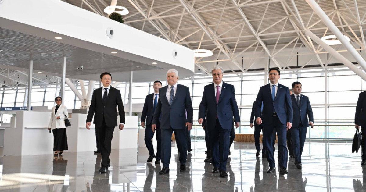 Президент Шымкент қаласындағы жаңа әуежайға барды