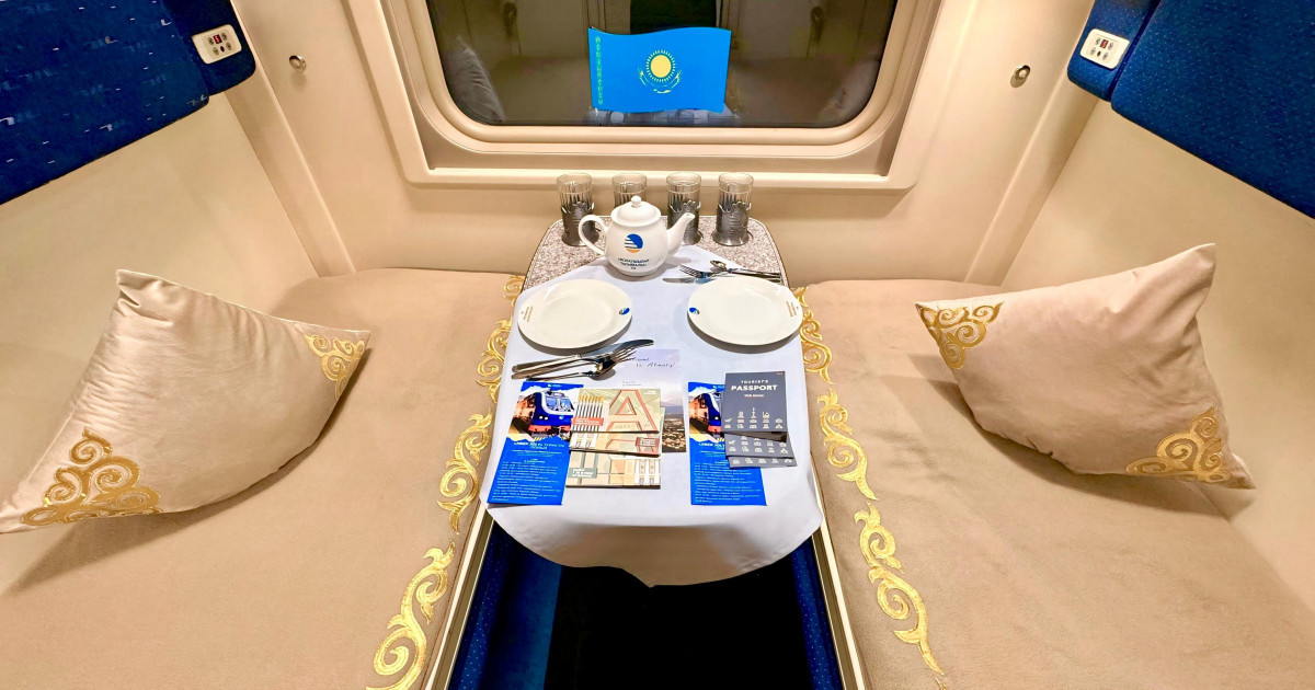 Ұлы Жібек жолының бойындағы Қазақстан мен Өзбекстан қалаларына баратын пойыз жолға шығады