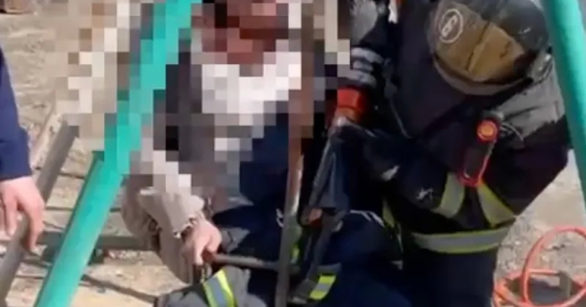 Ұлытау облысында әйел әткеншекке қыстырылып қалды (видео)