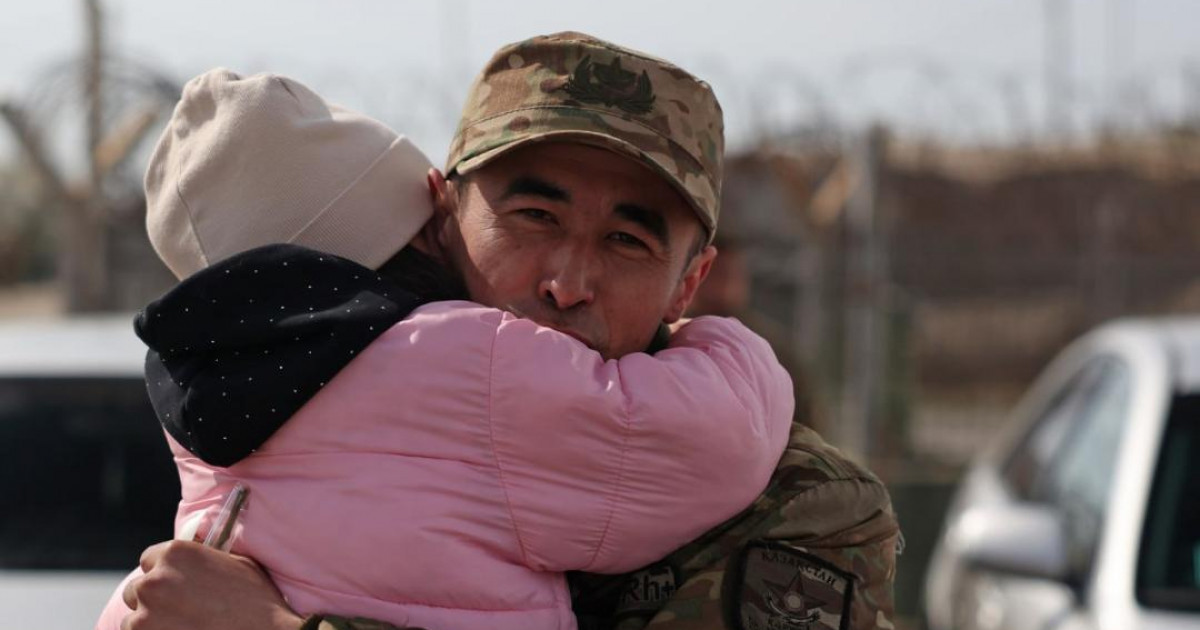 Жеңіс шеруіне қатысушылардың отбасылары далалық лагерьде болды