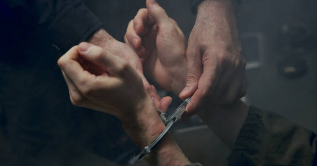 «Жұмысқа орналастырамын»: Түркістанда танысын сан соқтырған алаяқ құрықталды