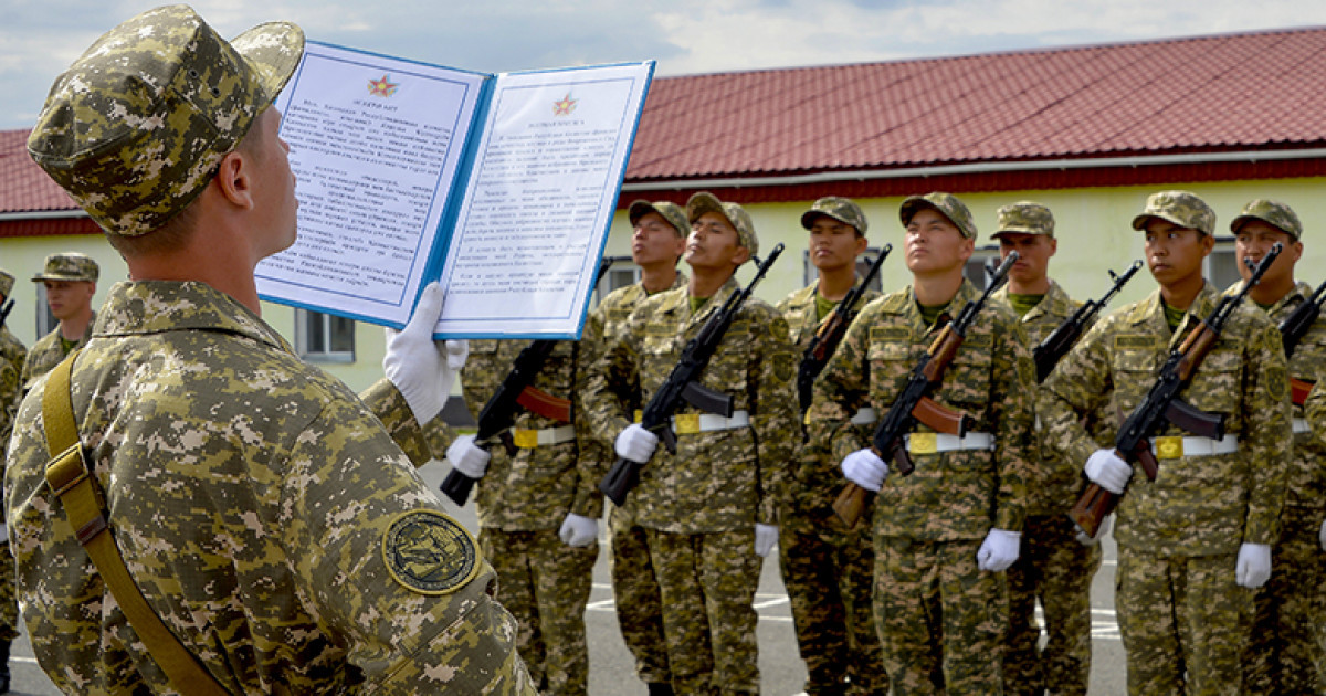 Астанада 200-ге жуық жауынгер ант қабылдады
