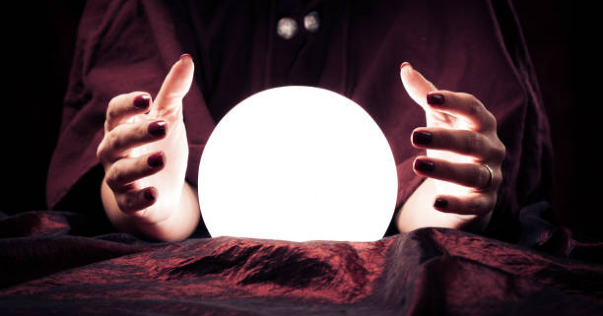 Астрологке 200 мың доллар төлеген шенеунік кім?