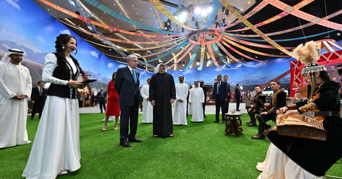 Қазақстан Президенті мен Абу Дабидің Тақ мұрагері «Этноауыл» көрмесіне барды