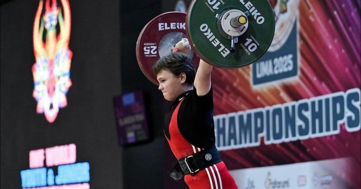 Ксения Прозорова ауыр атлетикадан жасөспірімдер арасында әлем чемпионы атанды