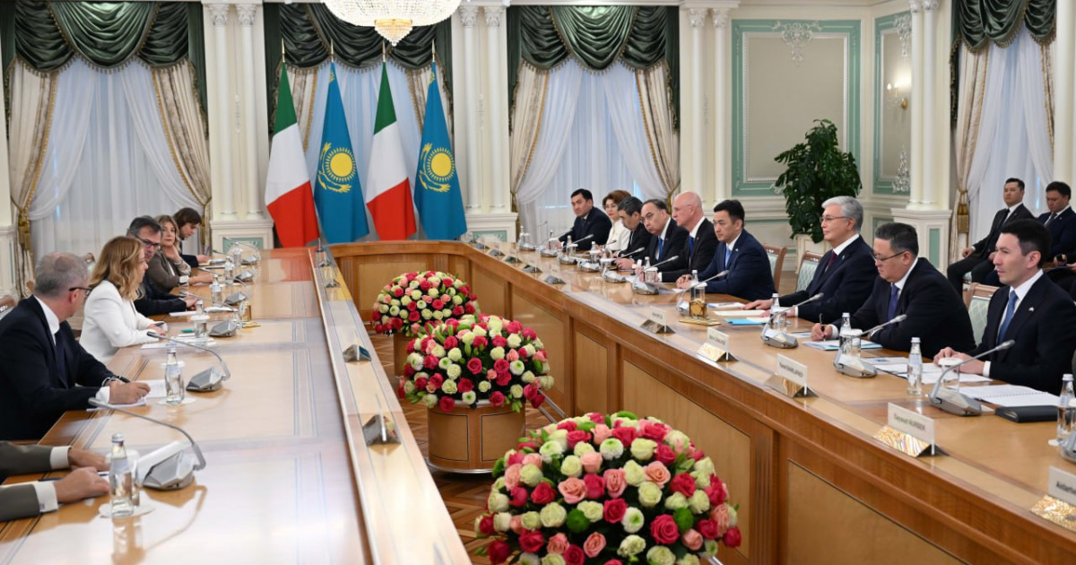 Мемлекет басшысы Италия Министрлер кеңесінің төрағасымен кеңейтілген құрамда келіссөз жүргізді
