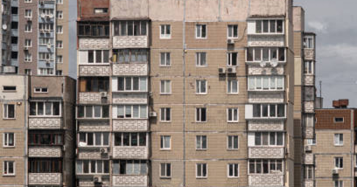 Оралда 67 жастағы әйел 8-қабаттан құлап кетті